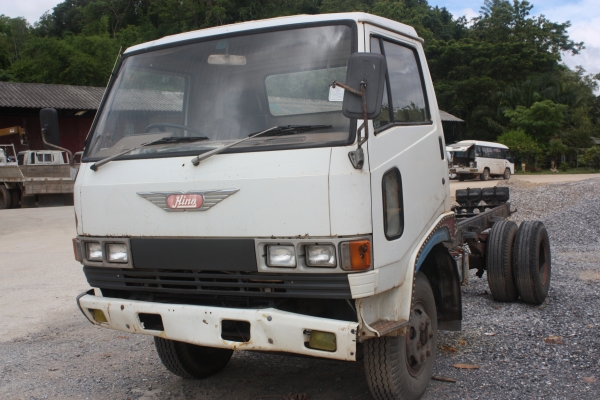 ขาย 6 ล้อ HINO KM777