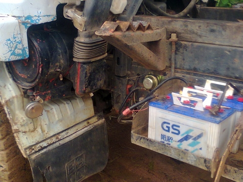 ขายรถดัมพ์ HINO  เครื่อง EH700 168 แรงม้าเกียร์ HO 6 เกียร์ เฟืองท้ายใหญ่ ของ มิตซู พวงมาลัยพาวเวอร์ ดัมพ์ ยาว 3.60 เมตร ยิงหน้า ยาง 900 -20