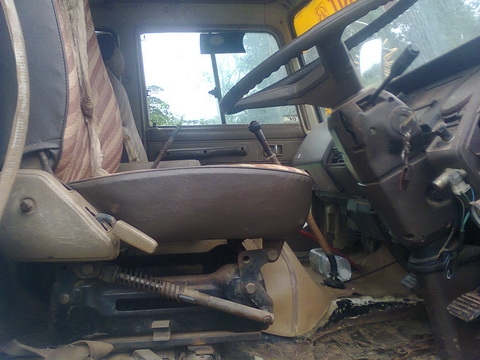 ขายรถดัมพ์ HINO  เครื่อง EH700 168 แรงม้าเกียร์ HO 6 เกียร์ เฟืองท้ายใหญ่ ของ มิตซู พวงมาลัยพาวเวอร์ ดัมพ์ ยาว 3.60 เมตร ยิงหน้า ยาง 900 -20