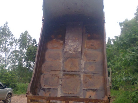 ขายรถดัมพ์ HINO  เครื่อง EH700 168 แรงม้าเกียร์ HO 6 เกียร์ เฟืองท้ายใหญ่ ของ มิตซู พวงมาลัยพาวเวอร์ ดัมพ์ ยาว 3.60 เมตร ยิงหน้า ยาง 900 -20