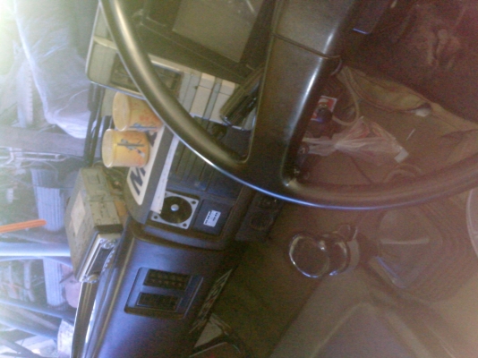 ขาย  10 ล้อ ISUZU  240 หัวขาวตัวสุดท้าย เดิมๆ พร้อมใช้งาน