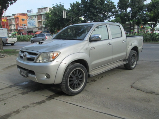 vigo 3.0G MT 4WD Double Cab สีบรอนด์เงิน ปี2005