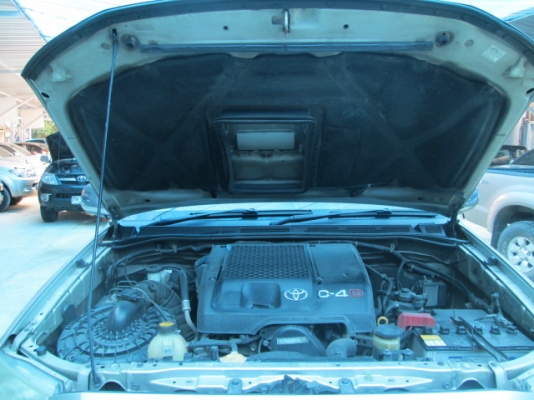 vigo 3.0G MT 4WD Double Cab สีบรอนด์เงิน ปี2005