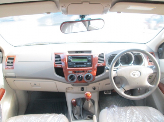 vigo 3.0G MT 4WD Double Cab สีบรอนด์เงิน ปี2004