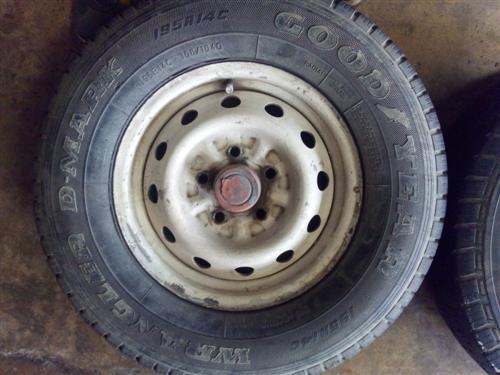 ขาย กะทะ+ยางขอบ 14 ขนาด 195R14 จัดไป 2200 บาท T.088-875-9838 0877-299-399 K.AE