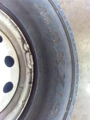 ขาย กะทะ+ยางขอบ 14 ขนาด 195R14 จัดไป 2200 บาท T.088-875-9838 0877-299-399 K.AE