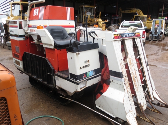 รถเกี่ยวข้าว mitsubishi 22.5แรง รถญี่ปุ่น นำเข้า เกี่ยววันละ 5-7ไร่  ประหยัดค่าแรงงาน