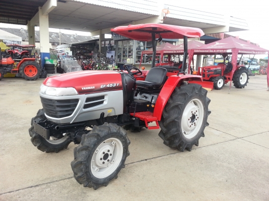 รถไถยันม่าร์ 45 แรง ใบมีดันดินหน้า