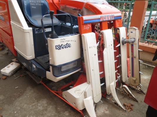 รถเกี่ยวข้าว KUBOTA  ACE211 รถงามมากๆ ประหยัดค่าแรงงาน