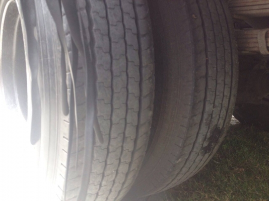 ***ขายแล้วครับขอบคุณ Truck2hand ขาย6ล้อสภาพสวยๆ.NPR130TURBO ห้างแท้ปี51 เครื่องเดิมเกียร์เดิม ช่วงล่างเดิมๆคัสซีสวยมากไม่มีช้ำกระบะคอกเหล็กยาว 5ม.สภาพดีไม่มีผุไม่มีหัก ยางเรเดียล6เส้น หัวบางเดิมภายในสวยคอนโซลครบ พ.พาวเวอร์ แอร์ กระจกมือหมุน เอกสารครบ พร้อ