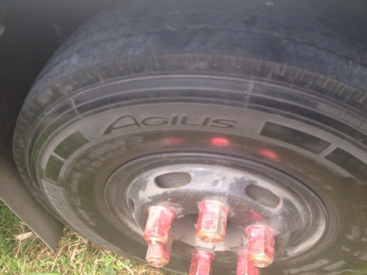 ***ขายแล้วครับขอบคุณ Truck2hand ขาย6ล้อสภาพสวยๆ.NPR130TURBO ห้างแท้ปี51 เครื่องเดิมเกียร์เดิม ช่วงล่างเดิมๆคัสซีสวยมากไม่มีช้ำกระบะคอกเหล็กยาว 5ม.สภาพดีไม่มีผุไม่มีหัก ยางเรเดียล6เส้น หัวบางเดิมภายในสวยคอนโซลครบ พ.พาวเวอร์ แอร์ กระจกมือหมุน เอกสารครบ พร้อ