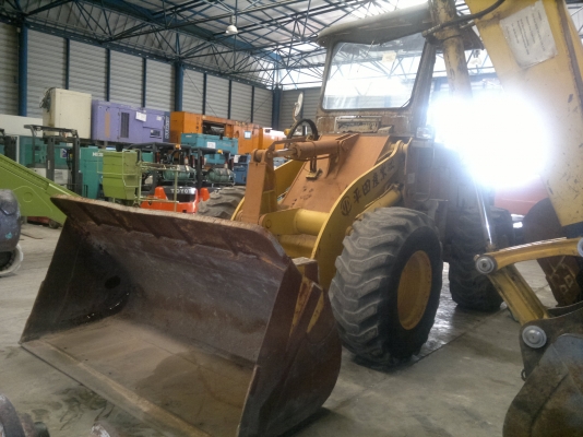 ขายรถตักล้อยาง KOMATSU 515 รถนอกนำเข้าไม่เคยใช้ในไทย ราคาไม่สูงโทรมานะ 085-9049669