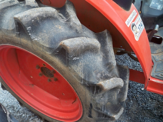 ขายรถแทรคเตอร์ B2420 มือสอง