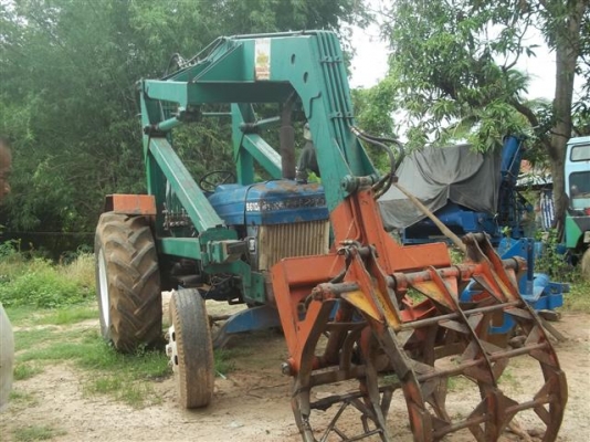 ขายรถคีบอ้อย6600คีบสามรถสภาพพร้อมใช้