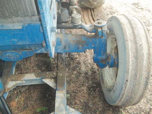 ขายรถไถฟอร์ด6600เสื้อเรียบแท้ๆพร้อมอุปกรณ์เล่มทะเบียน