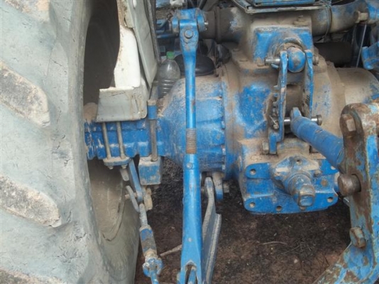 ขายรถไถฟอร์ด6600เสื้อเรียบแท้ๆพร้อมอุปกรณ์เล่มทะเบียน