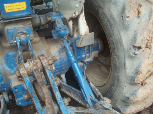 ขายรถไถฟอร์ด6600เสื้อเรียบแท้ๆพร้อมอุปกรณ์เล่มทะเบียน