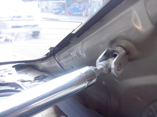 ขายค้ำเสาC สเเตนเลส ค้ำในห้องโดยสารรถยนต์ ขายค้ำเสาC สเเตนเลส ค้ำในห้องโดยสารรถยนต์