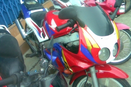 honda บีช ทะเบียนเต็มพร้อมโอนรถสภาพเดิมๆครับพร้อมใช้ครับทะเบียน + ชุดโอนครับราคานี้คุ้มครับ