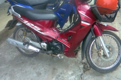 เวฟ 125 ทะเบียน + ชุดโอนรถเครื่องดีครับสภาพเดิมๆครับเครื่องนิ่มมากครับรุ่นนี้  ทะเบียนเต็มพร้อมโอนครับ ราคานี้คุ้มครับสวยๆครับ