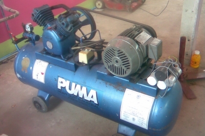 ปั้มลม พูมา 150 ลิตรสภาพเดิมๆครับ มอเตอร์ขนาด 2 แรงของโตชิบาสภาพพร้อมใช้งานครับเก็บลมดีครับ ระบบตัดปกติครับปั้มลมเร็วครับเสียงนิ่มครับ