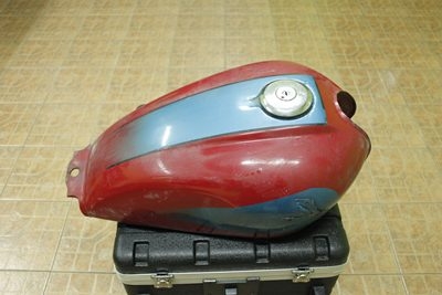 ถังน้ำมันCB 750 ราคา1500บาท ถังน้ำมันCB 750 ราคา1500บาท