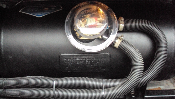 ขายด่วนรถบ้านTOYOTA, COROLLAตัวท๊อบเครื่องหัวฉีดช่างล่างดีแก๊ส+น้ำมันแอร์เย็นราคาต่อรองได้ครับ