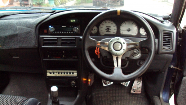 ขายด่วนรถบ้านTOYOTA, COROLLAตัวท๊อบเครื่องหัวฉีดช่างล่างดีแก๊ส+น้ำมันแอร์เย็นราคาต่อรองได้ครับ