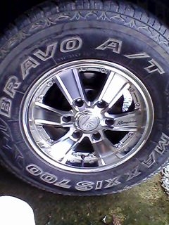 ขายด่วน! แม็กพร้อมยางสวยๆไม่คดไม่ดุ้งยางดอกยังหนาใช้ได้อีกนาน