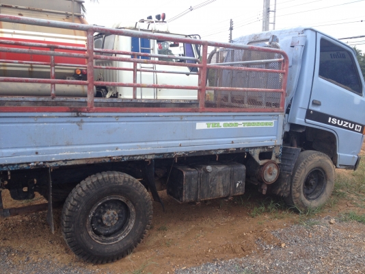 ขาย NKR 58 L  4ล้อกลาง