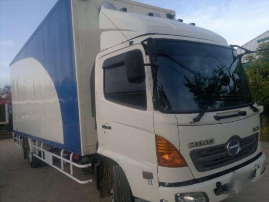 รถฮีโน่ 6 ล้อ ตู้แห้ง  175 แรงม้า ปี 52  สนใจติดต่อ 081 - 6079515