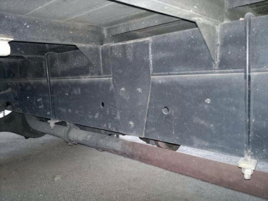 รถฮีโน่ 6 ล้อ ตู้แห้ง  175 แรงม้า ปี 52  สนใจติดต่อ 081 - 6079515