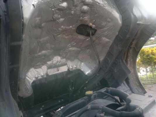 รถฮีโน่ 6 ล้อ ตู้แห้ง  175 แรงม้า ปี 52  สนใจติดต่อ 081 - 6079515