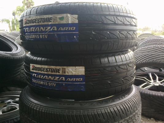 ขายยางใหม่ 205 60 15 bridgestone คู่ละ3200