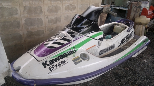 ขายkawasaki super sport xi750proเครื่องproสีเขียวแท้ตัวสลักใหญ่ไม่เคยยกซ่อม กล่องไฟdc-dc.cdi 80แรงม้า(เรือยืนpro75)รุ่นฉลองแชมป์ลายธงปี97เดิมๆเบาะขาดเอาไปเย็บอยู่