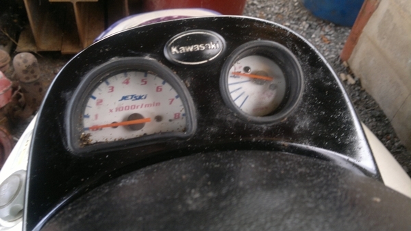 ขายkawasaki super sport xi750proเครื่องproสีเขียวแท้ตัวสลักใหญ่ไม่เคยยกซ่อม กล่องไฟdc-dc.cdi 80แรงม้า(เรือยืนpro75)รุ่นฉลองแชมป์ลายธงปี97เดิมๆเบาะขาดเอาไปเย็บอยู่