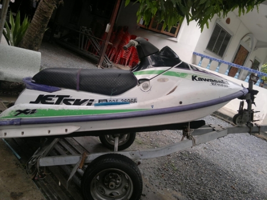 ขายkawasaki super sport xi750proเครื่องproสีเขียวแท้ตัวสลักใหญ่ไม่เคยยกซ่อม กล่องไฟdc-dc.cdi 80แรงม้า(เรือยืนpro75)รุ่นฉลองแชมป์ลายธงปี97เดิมๆเบาะขาดเอาไปเย็บอยู่