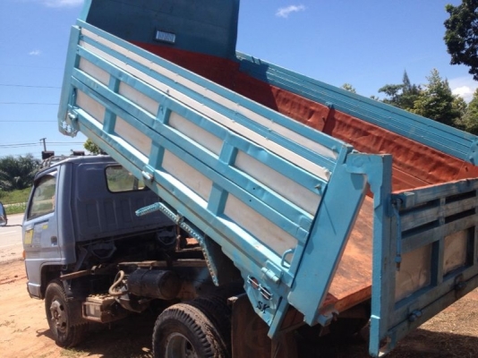 รถอิซูซุ 6 ล้อดั้ม NKR 110 แรงม้า สนใจติดต่อ 081 - 6079515 รถอิซูซุ 6 ล้อดั้ม NKR 110 แรงม้า สนใจติดต่อ 081 - 6079515