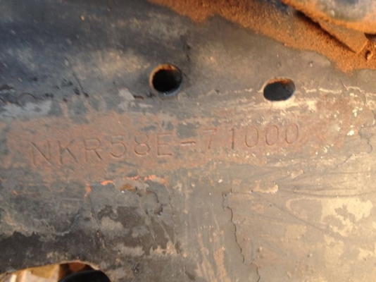 รถอิซูซุ 6 ล้อดั้ม NKR 110 แรงม้า สนใจติดต่อ 081 - 6079515 รถอิซูซุ 6 ล้อดั้ม NKR 110 แรงม้า สนใจติดต่อ 081 - 6079515