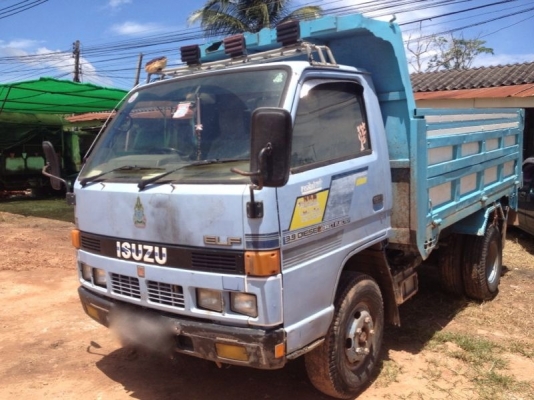 รถอิซูซุ 6 ล้อดั้ม NKR 110 แรงม้า สนใจติดต่อ 081 - 6079515 รถอิซูซุ 6 ล้อดั้ม NKR 110 แรงม้า สนใจติดต่อ 081 - 6079515