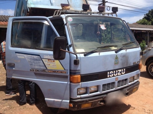 รถอิซูซุ 6 ล้อดั้ม NKR 110 แรงม้า สนใจติดต่อ 081 - 6079515 รถอิซูซุ 6 ล้อดั้ม NKR 110 แรงม้า สนใจติดต่อ 081 - 6079515