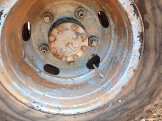 รถอิซูซุ 6 ล้อดั้ม NKR 110 แรงม้า สนใจติดต่อ 081 - 6079515 รถอิซูซุ 6 ล้อดั้ม NKR 110 แรงม้า สนใจติดต่อ 081 - 6079515