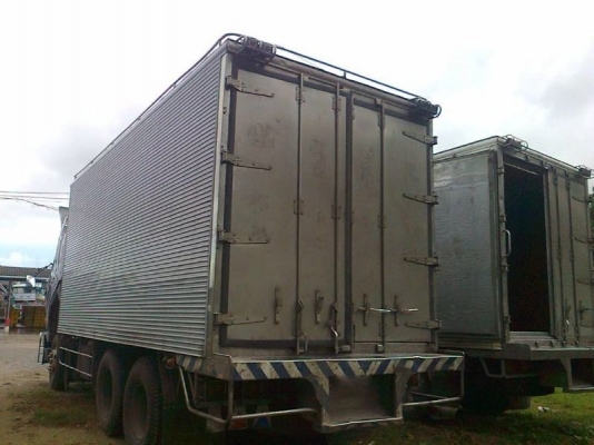 รถฮีโน่ 10 ล้อ ตู้เย็น FL187  187 แรงม้า  สนใจติดต่อ 081 - 6079515