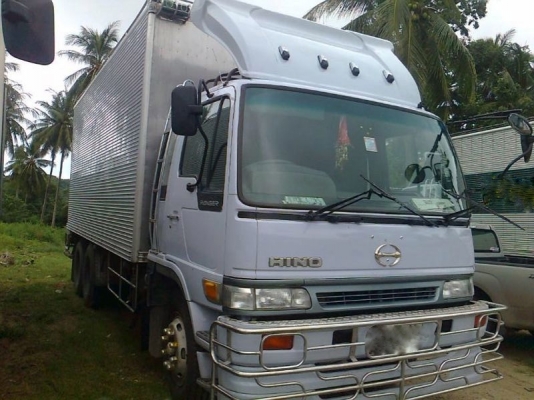 รถฮีโน่ 10 ล้อ ตู้เย็น FL187  187 แรงม้า  สนใจติดต่อ 081 - 6079515