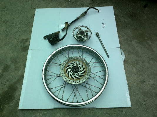 ขายล้อหลังขอบ18พร้อมดิสราคา 850