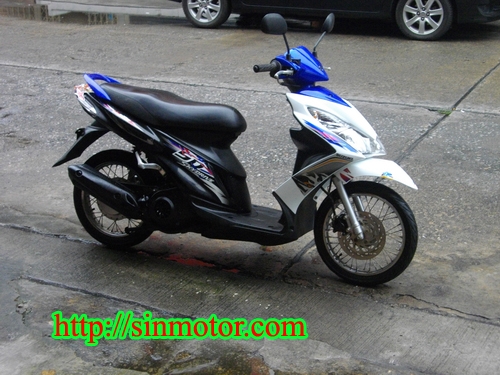 ขาย Skydrive 125cc.หัวฉีด สีน้ำเงิน-ขาว รถ11เดือน สวยเด่น เครื่องเยี่ยม ประกันศูนย์5ปี 20500 บาท