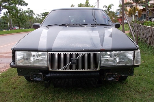 VOLVO 940 ESTATE VAN 1993 เครื่อง 1J BOคู่ รถครอบครัว พร้อมใช้ เครื่องดี เกียร์ออโต้ดี ก.ไฟฟ้า ซ.ล็อก กระจกมองข้างปรับไฟฟ้า ช่วงล่างพร้อมใช้ สีดำพอได้ ไม่ผุ ไม่จมน้ำ ภายในสวยเดิมๆเบาะหนัง แม็ก17 ยางดี เครื่อง+แก็สหัวฉีด ลงเล่มแล้ว ภาษีขาด 28มค56 วิทยุ+แอร