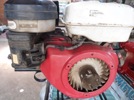 ขายเครื่องสูบน้ำ HONDA GX 240 เครื่อง 8 แรง พร้อมหอยโข่ง ราคาถูกๆ