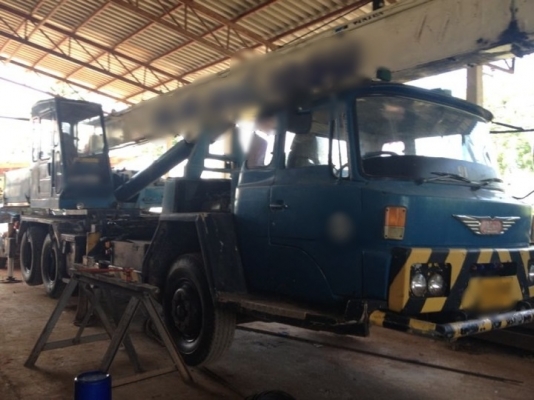 รถเครน TADANO 20 ตัน  สนใจติดต่อ 081 -  6079515