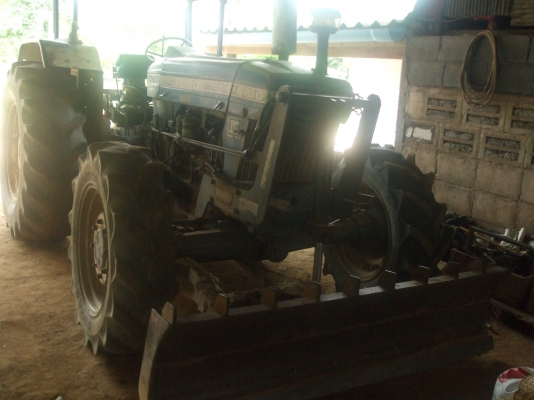 ขายรถไถฟอร์ด6610 2เพลา ปรับราคาใหม่